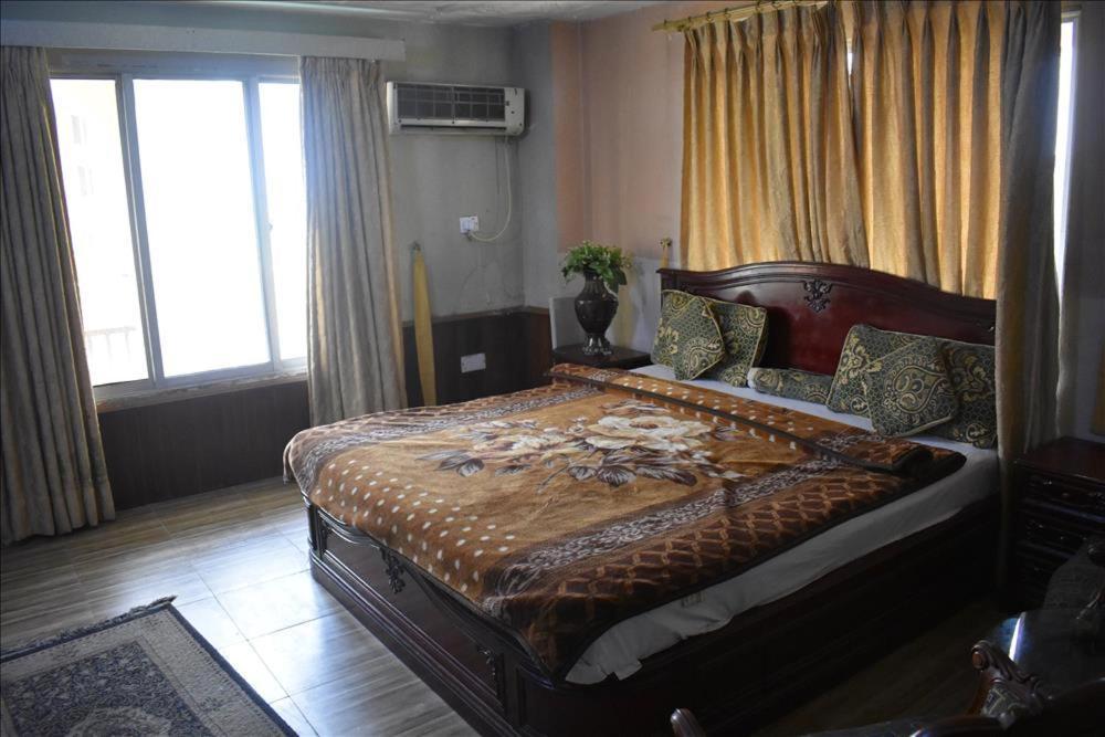 Hotel Regent Rawalpindi Exterior photo